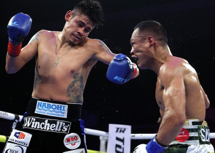 Emanuel Navarrete vs Charly Suarez
