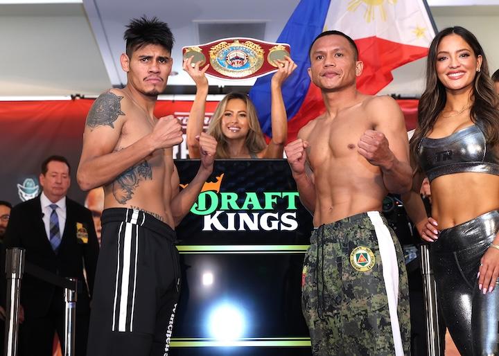 Emanuel Navarrete vs Charly Suarez