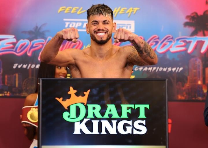 Robeisy Ramirez Flex