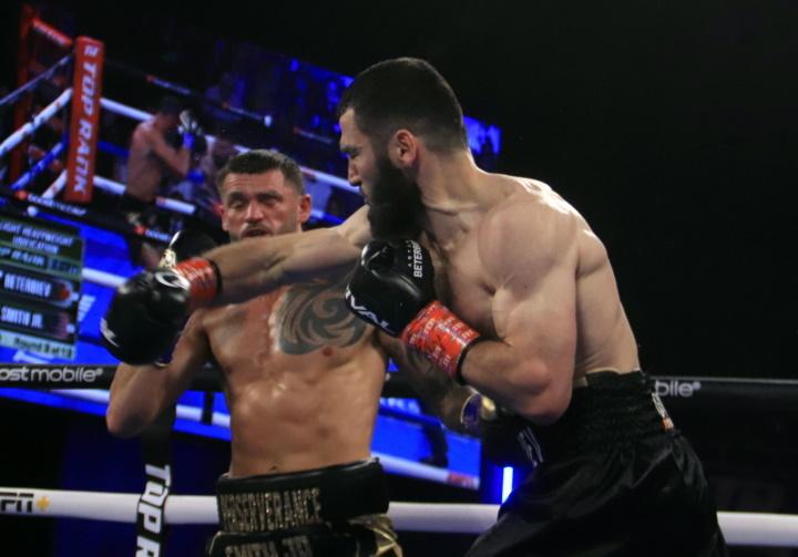 Beterbiev Smith