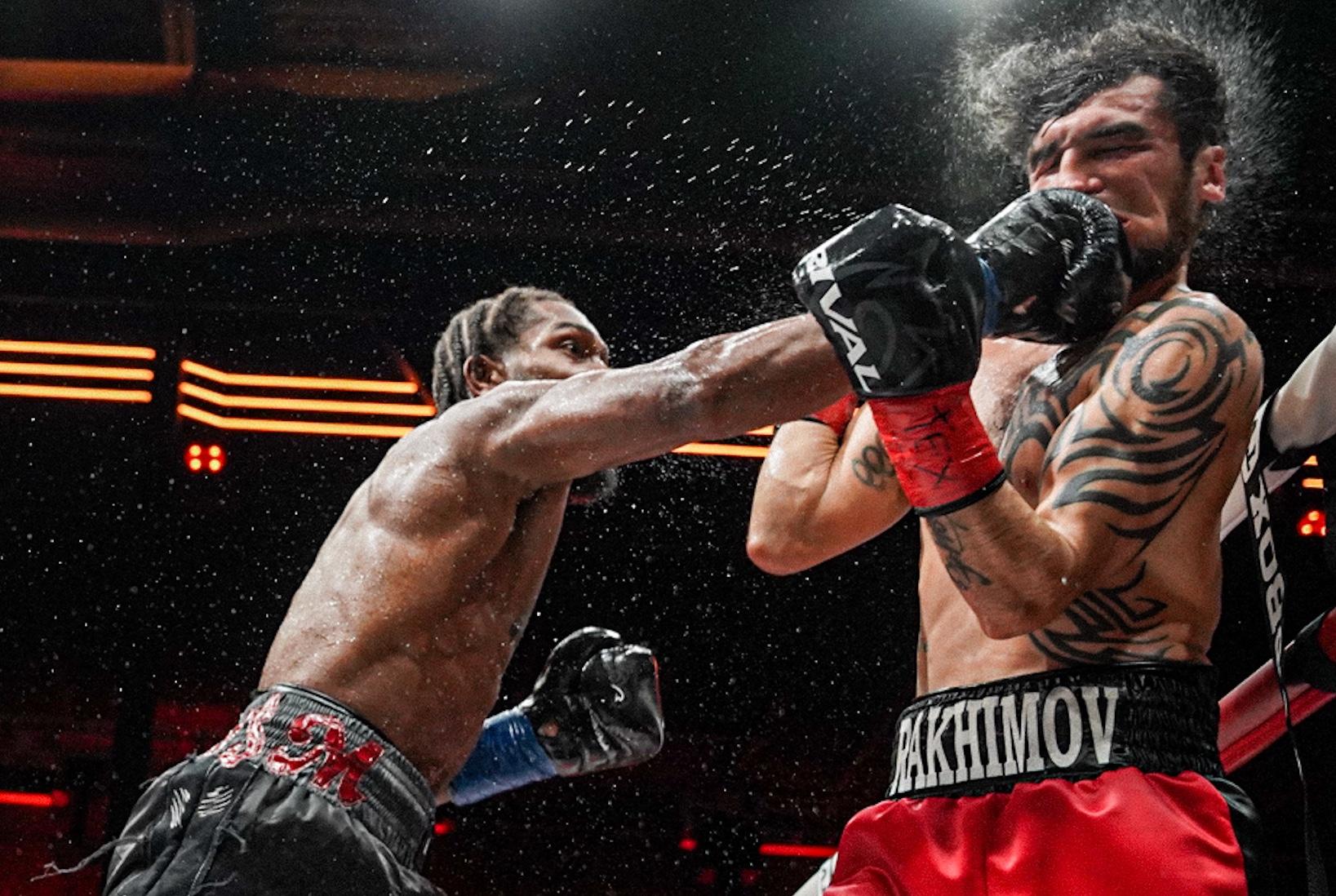 Pauldo lands the knockout blow on Rakhimov. Photo from ProBox
