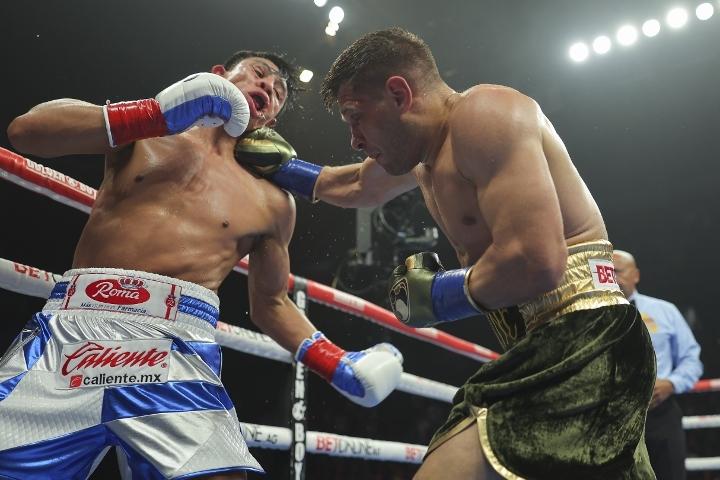 Munguia Derevyanchenko Fight